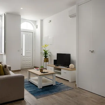 Red Door Flat By Trip2portugal * Figueira da Foz