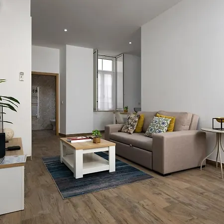 Red Door Flat By Trip2portugal *