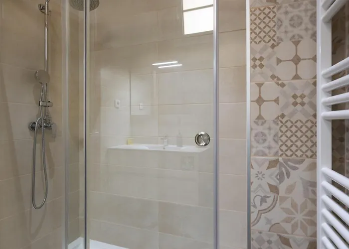 Red Door Flat By Trip2portugal Lägenhet